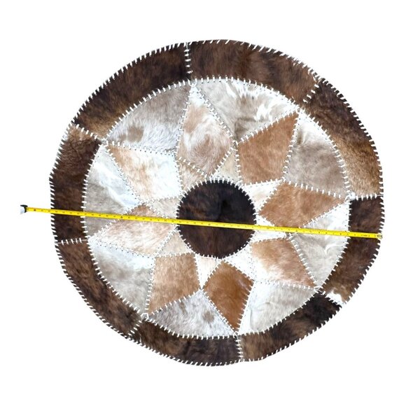 Round Cowhide Patchwork Rug 46" Texas Star Statement Piece Living Room Bedroom - Picture 4 of 7